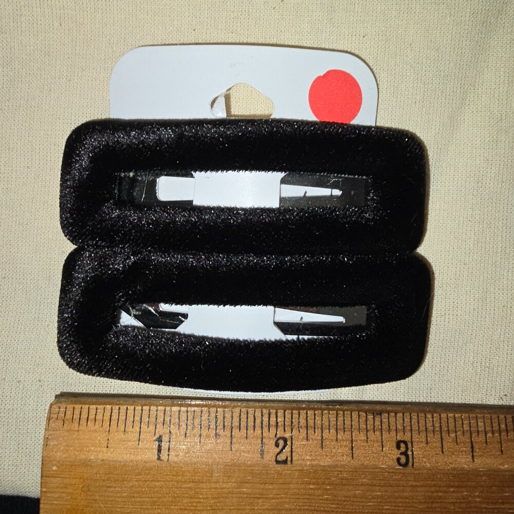 Black‎ Velvet Icing clips